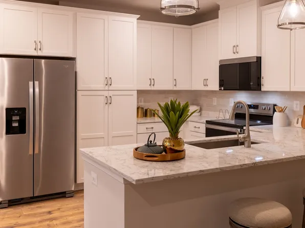 13240 Petrel Street Building E #5, Clarksburg, MD 20871
