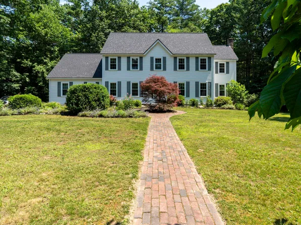 30 Lynne Drive, Hollis, NH 03049