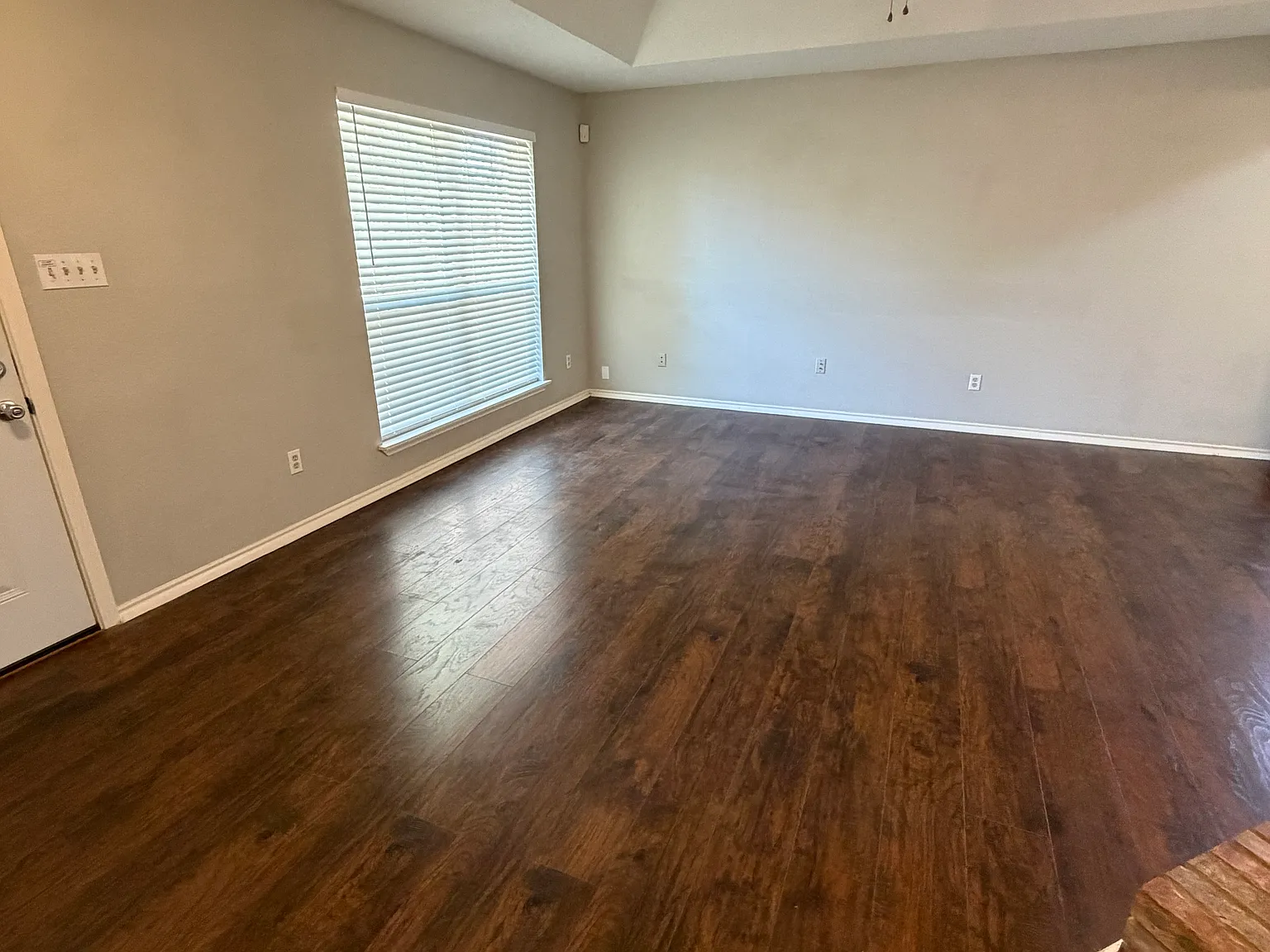 3 bed, 1019 sqft, $1,795 — Photo 4
