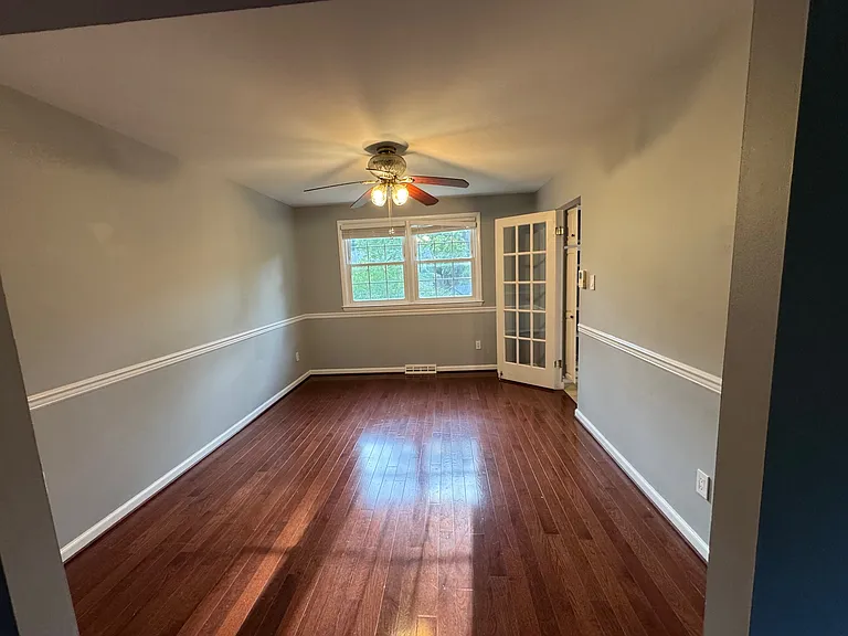 2428 Drexel St — Photo 14