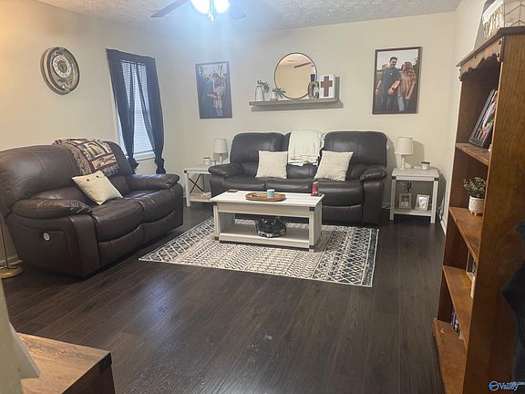 3rd image of 110 Hardwood Dr