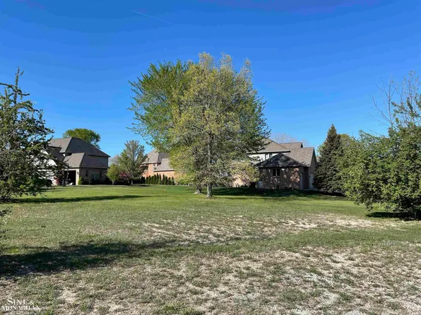 43 Golfside Dr, Saint Clair, MI 48079