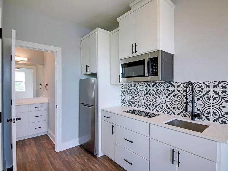 7315 Bennett Ave #1 — Photo 33