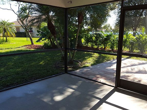 Large Covered Screened in Porch