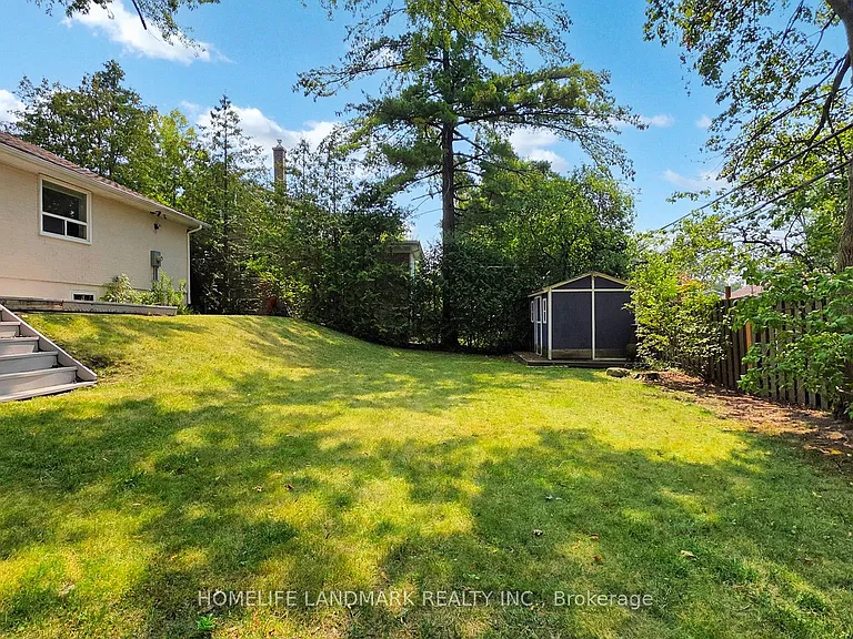 30 Paperbirch Dr — Photo 24