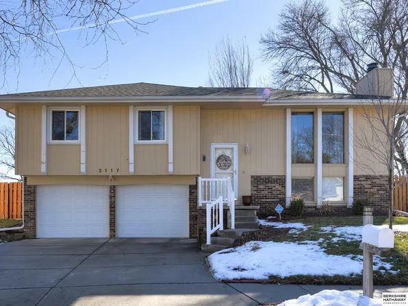 2117 N 125th Cir, Omaha, NE 68164