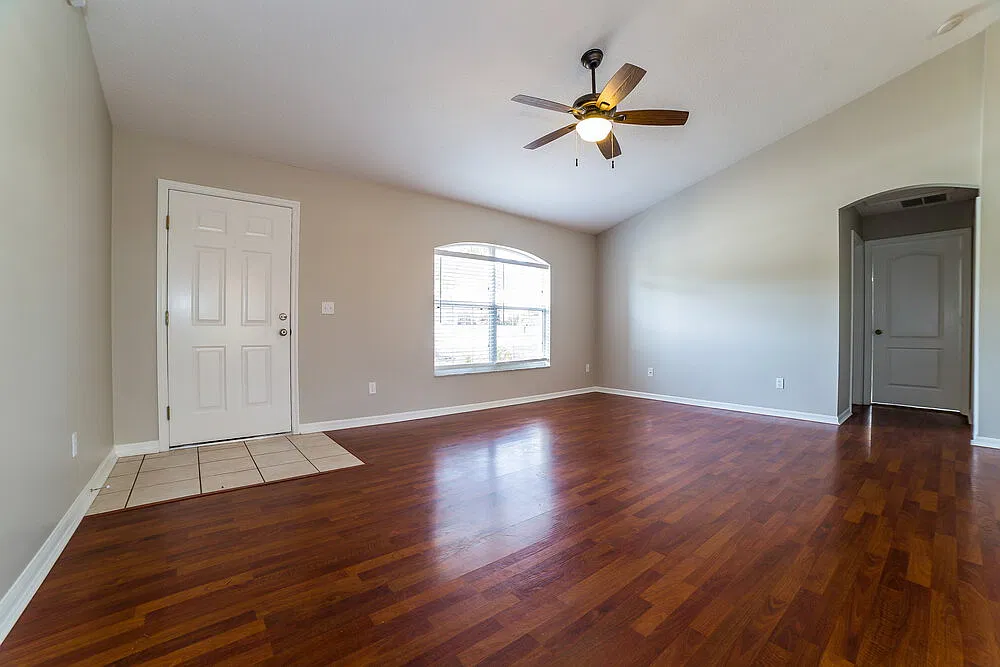 3 bed, 2.0 bath, 1365 sqft, $2,940 — Photo 3