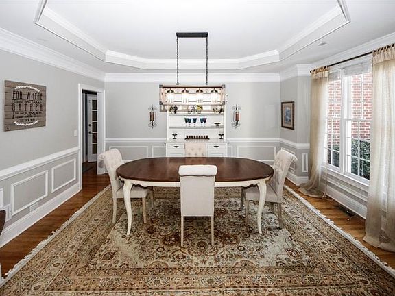 5th image of 320 Wentworth Trl