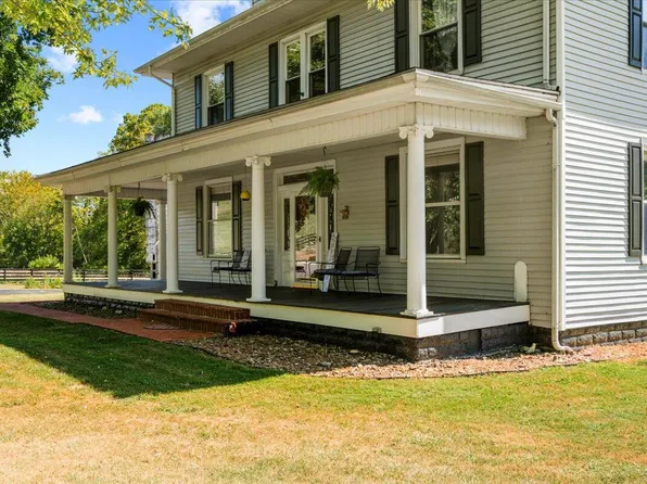 20535 Bear Creek Rd, Catlettsburg, KY 41129