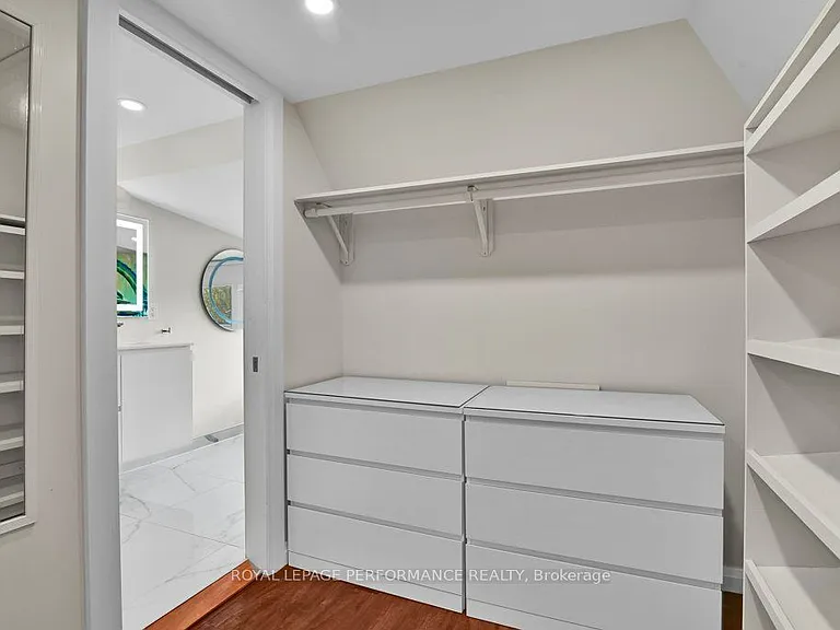 168 Stewart St W — Photo 24