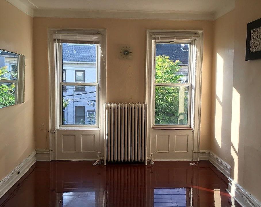 1st image of 207 Bay 20th St #2