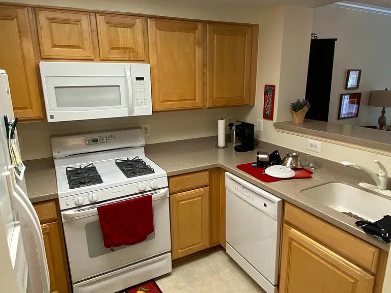 3830 9th St N #208W — Photo 6