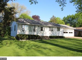 908 10th St, Farmington, MN 55024