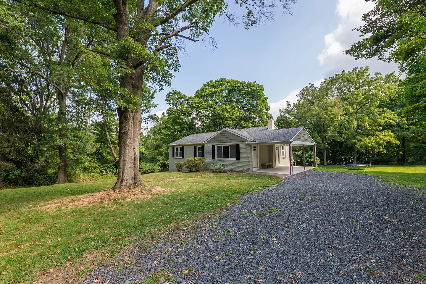 3 bed, 1.5 bath, 1268 sqft, $3,500 — Photo 1
