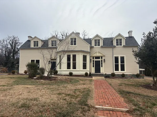 406 N Broad St, Salem, VA 24153