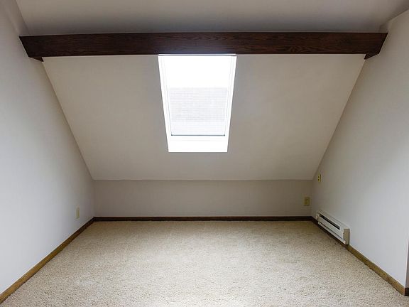 Skylights on the third floor. Lots of light!