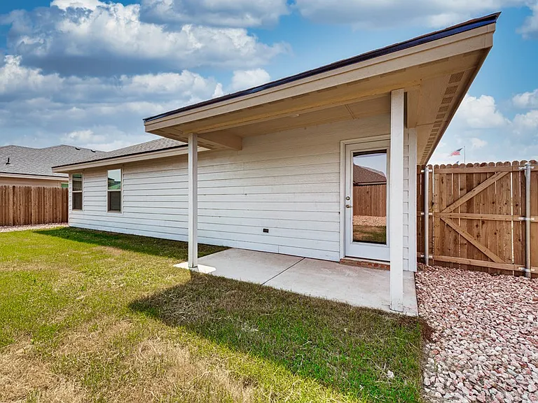 8205 E County Road 111 — Photo 15