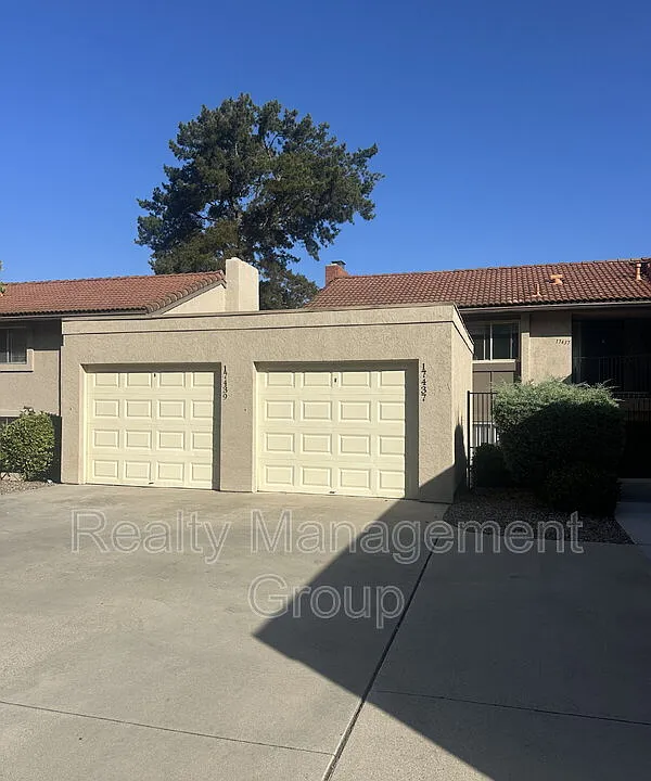 17439 Plaza Otonal