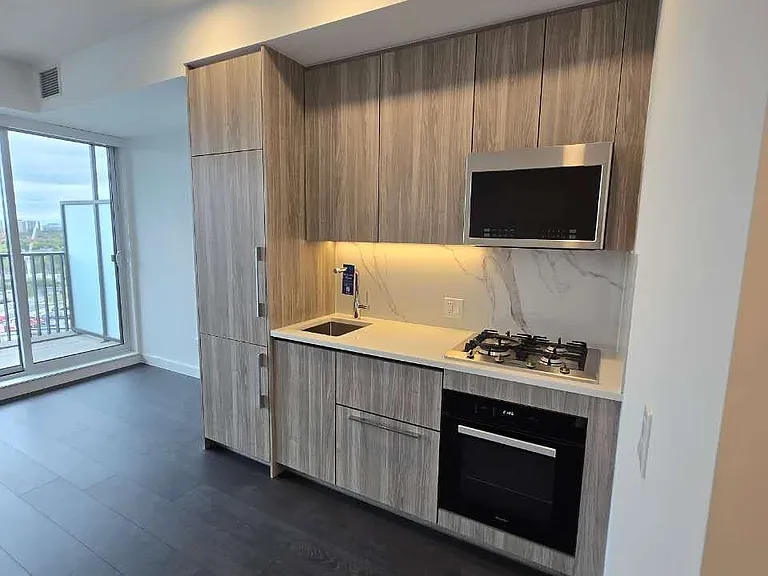 18 Esther Shiner Blvd #1507 — Photo 4