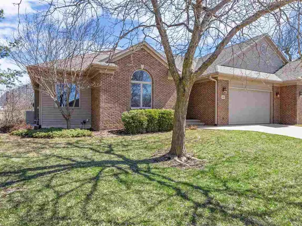 105 Birkdale Ct, Iowa City, IA 52246