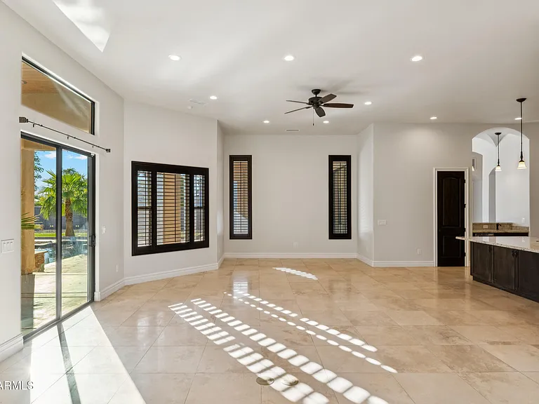 11407 E Bellflower Ct — Photo 7