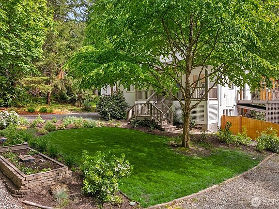 3rd image of 8199 NE Mabrey Lane