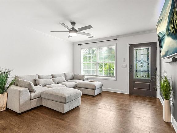 2nd image of 545 Elmwood Rd NW