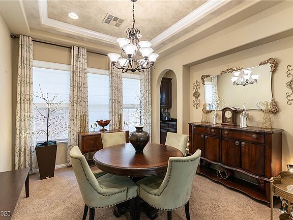 5th image of 1013 Baronet Dr
