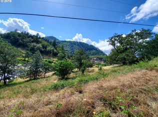 SE Meadowlark Ave, Myrtle Creek, OR 97457