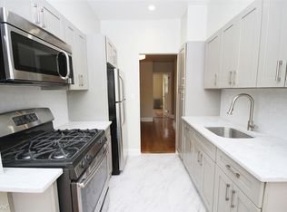 3307 29th St, Astoria, NY 11106