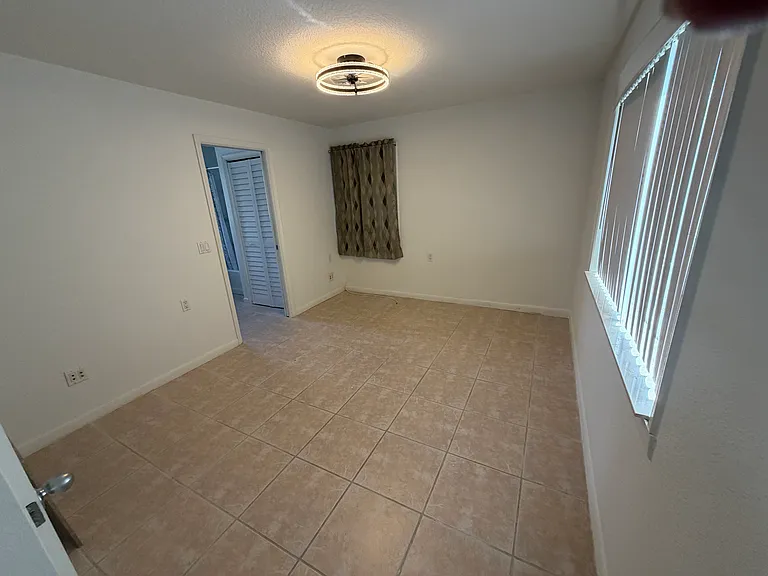 Bedrooms 2
