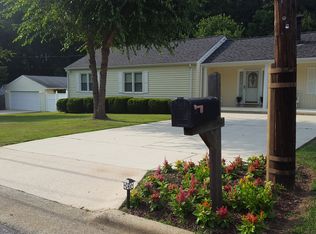 2816 Pine Knoll Pl, Greensboro, NC 27407