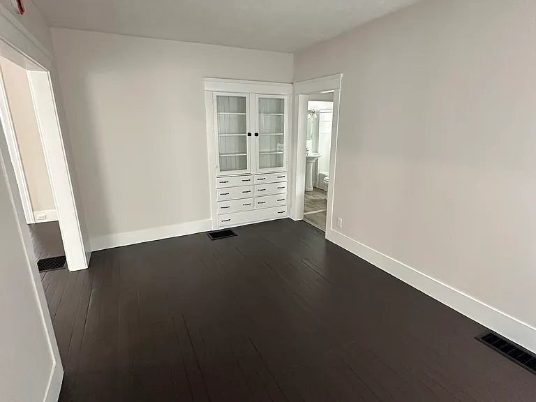 341 W Main St — Photo 4