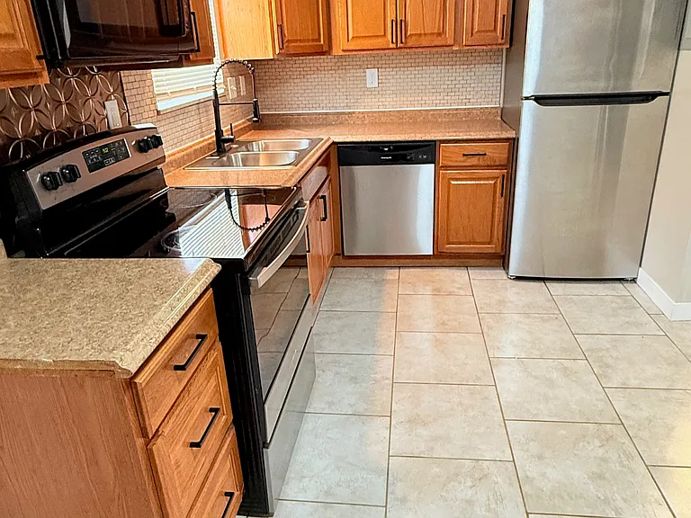 308 Park Ln #308 — Photo 10