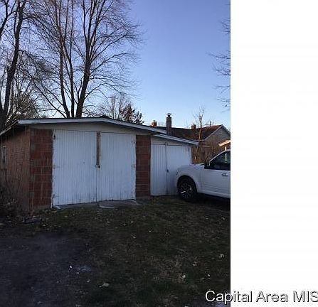 3rd image of 225 E Lincoln St