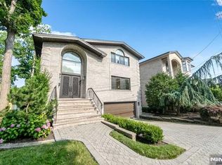 1138 Abbott Blvd, Fort Lee, NJ 07024