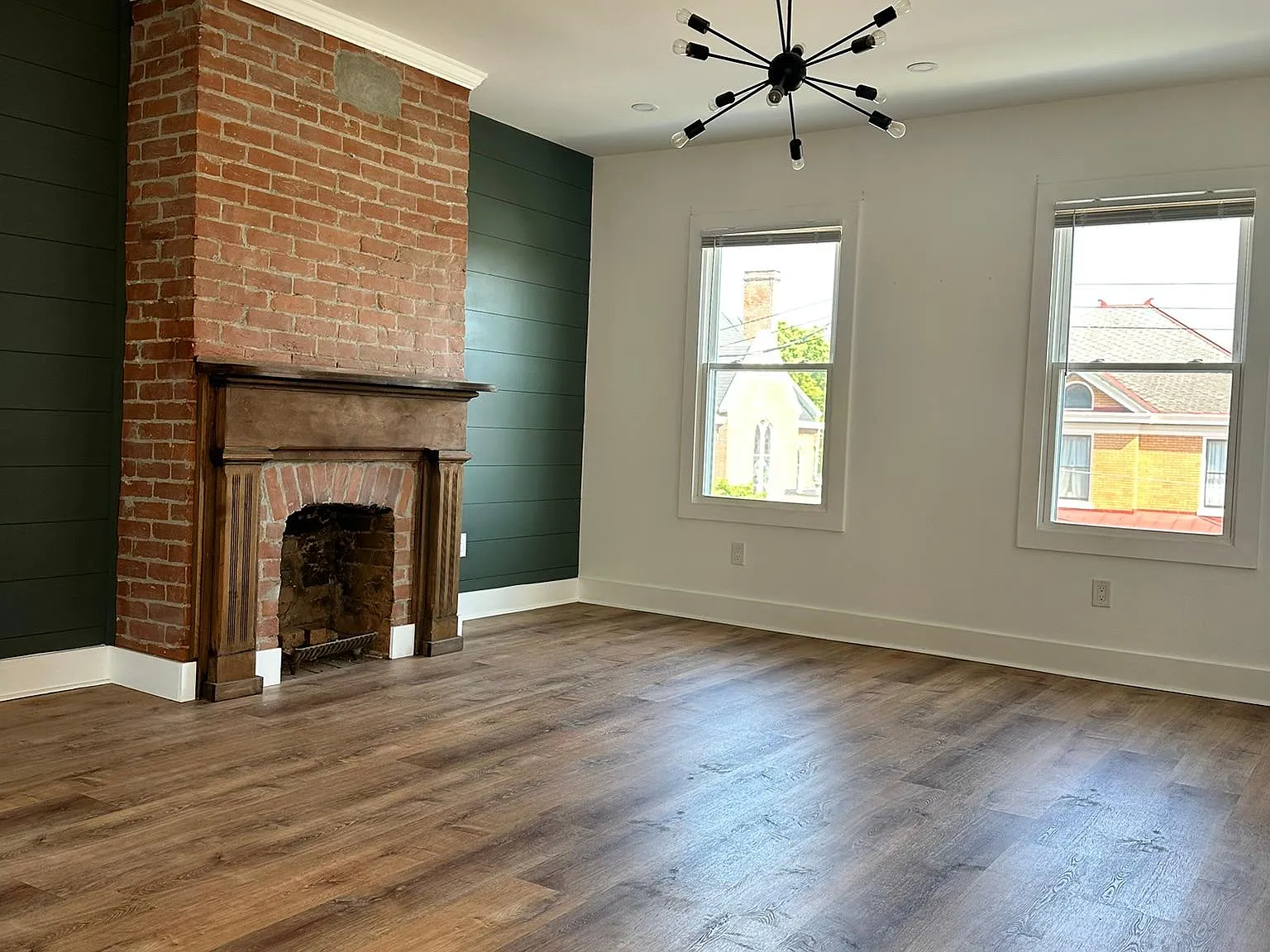 1 bed, 900 sqft, $1,200 — Photo 3