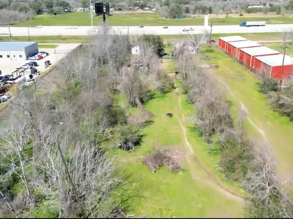 3611 10th St, Brookshire, TX 77423