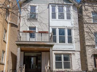 828 W Buckingham Pl #1, Chicago, IL 60657