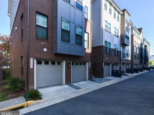 5692 Stephanie Tessa Way Unit 50, Alexandria, VA 22303