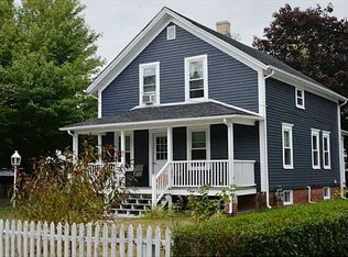 19 Elm St, Warren, RI 02885