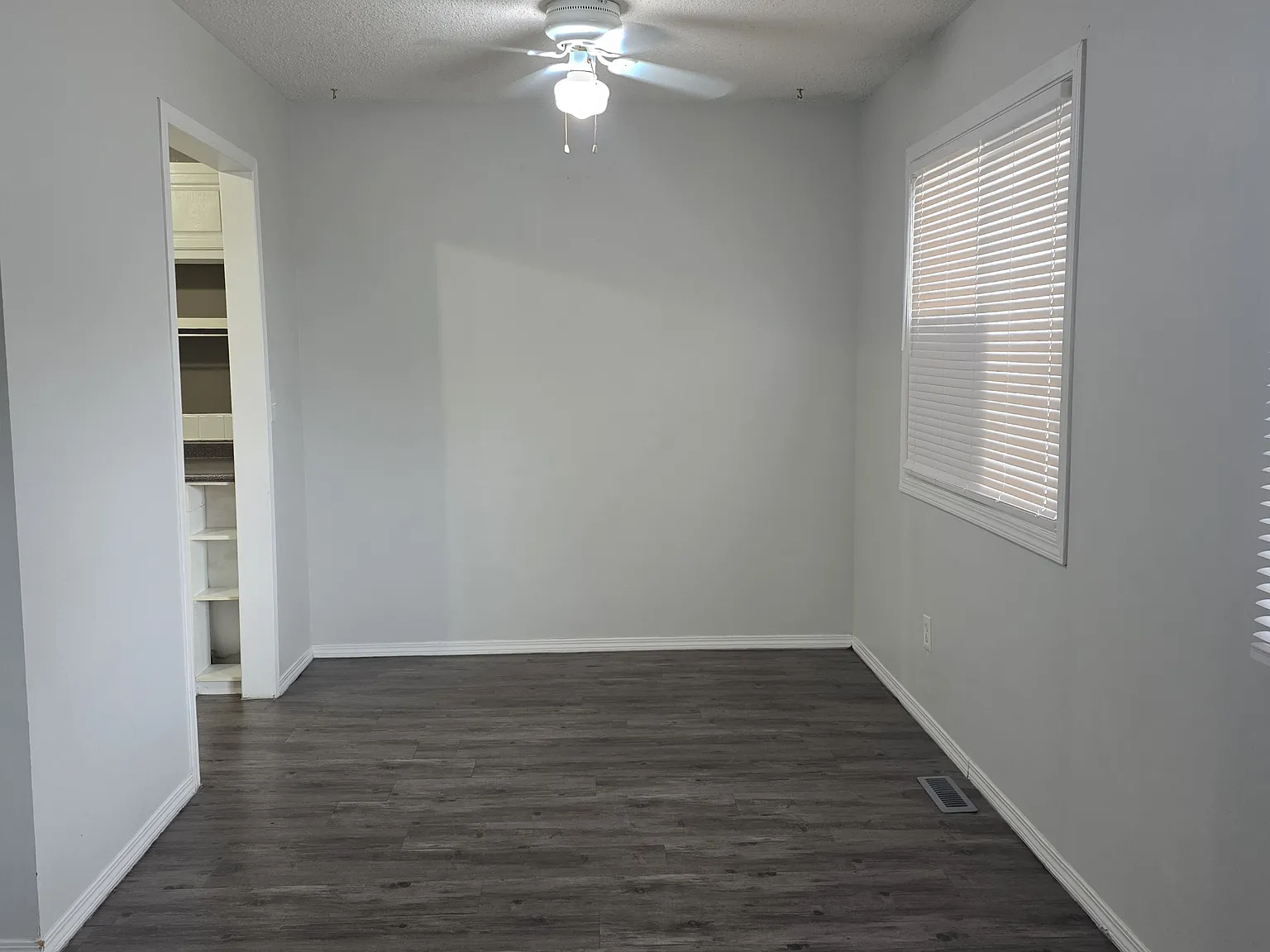 4 bed, 1.5 bath, 1700 sqft, $1,895 — Photo 3