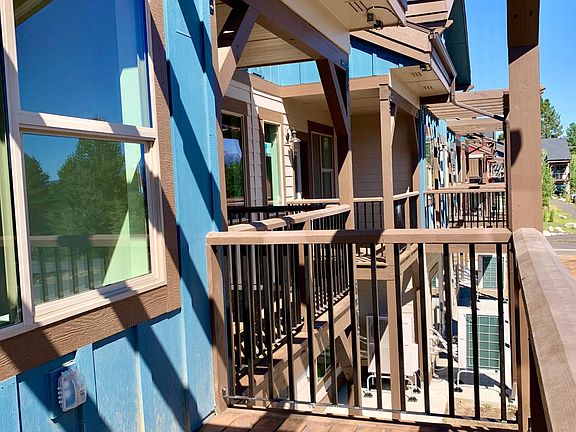 Deck off 2nd floor main living area