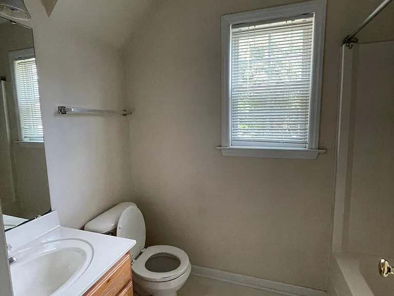 106 Hoboken Ct — Photo 30