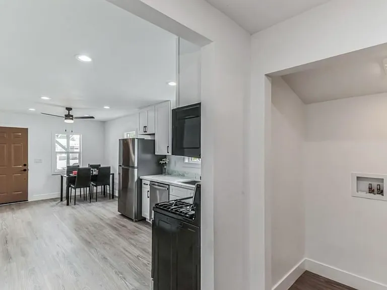 631 S Gregory St #1 — Photo 6
