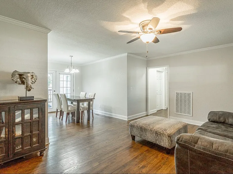 4800 Maryland Dr — Photo 19