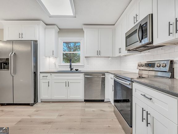 2nd image of 161 Carver Rd