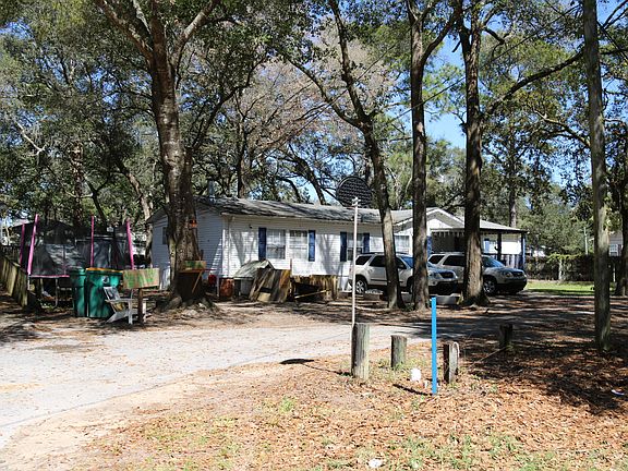 5th image of 922 McFarlan Ave