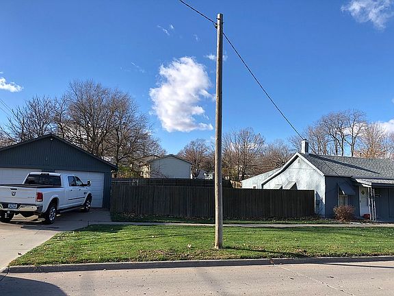 3rd image of 214 N 7th St