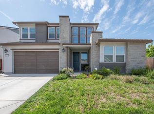 4441 Solaire Dr, Roseville, CA 95747